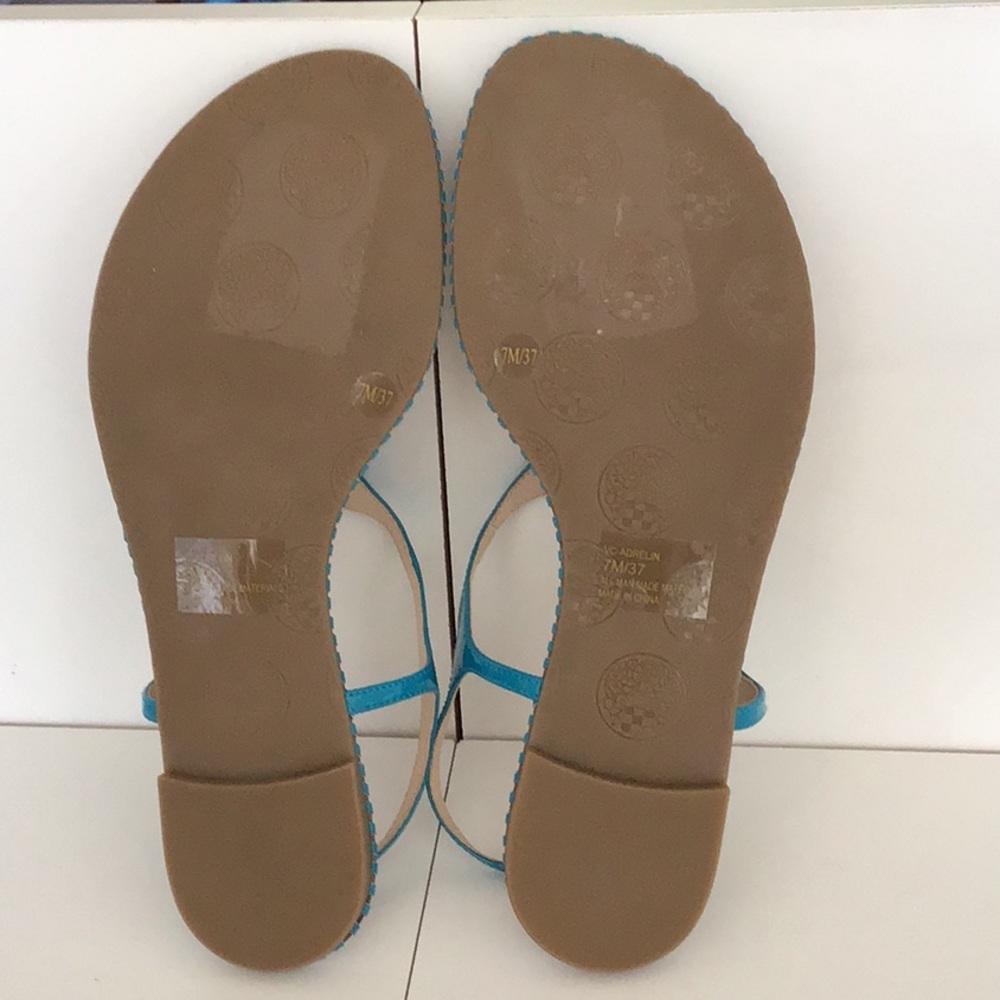 Vince Camuto teal patent sandals Size 7 - Picture 3 of 4